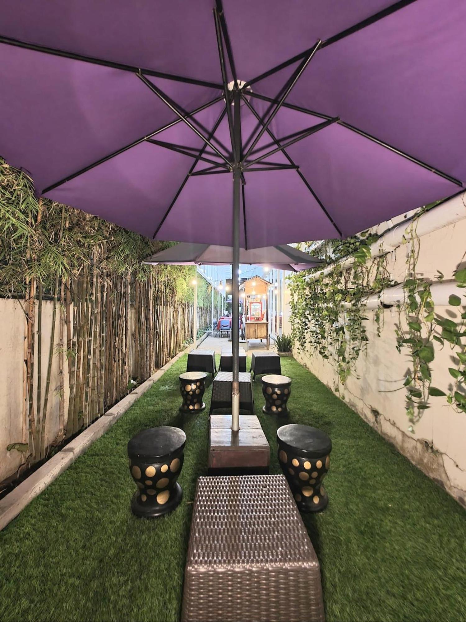 Grand Orchid Hotel Yogyakarta Maguwo Экстерьер фото